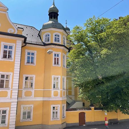 Helle Zwei-Zimmer-Stadt-Wohnung Am Bismarkplatz Mit Tiefgarage Λάντσχουτ Εξωτερικό φωτογραφία