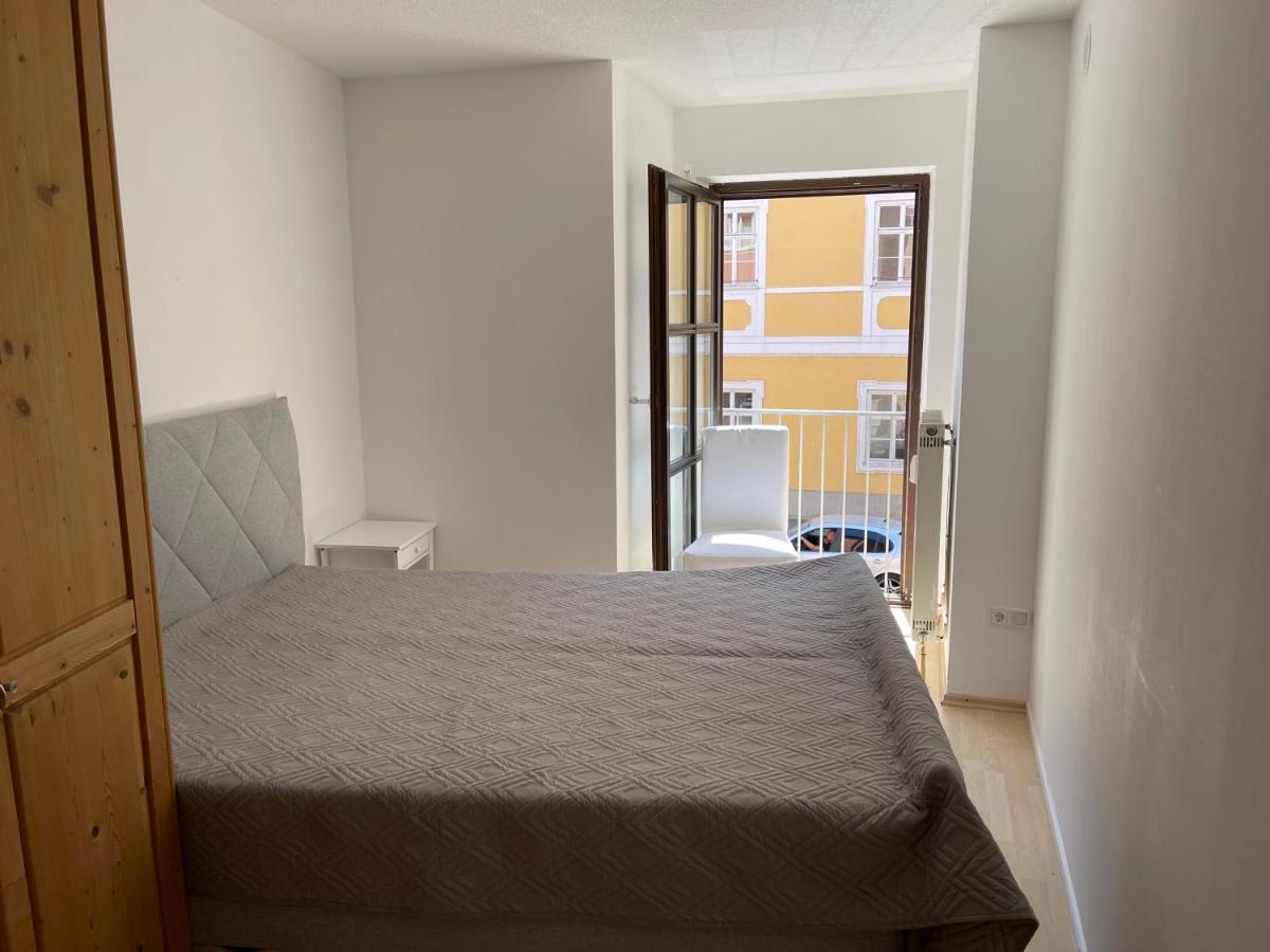 Helle Zwei-Zimmer-Stadt-Wohnung Am Bismarkplatz Mit Tiefgarage Λάντσχουτ Εξωτερικό φωτογραφία