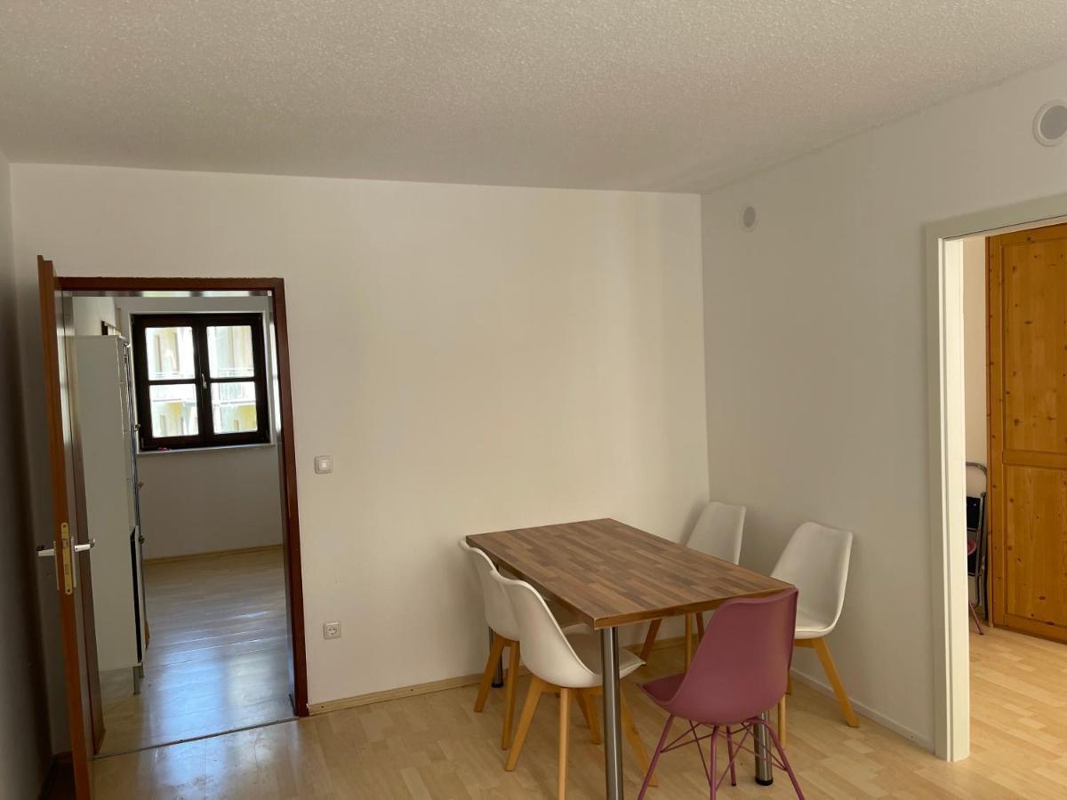 Helle Zwei-Zimmer-Stadt-Wohnung Am Bismarkplatz Mit Tiefgarage Λάντσχουτ Εξωτερικό φωτογραφία